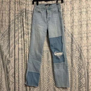 Hollister High Rise Straight Jeans with Rip and Patchwork size 00 regular